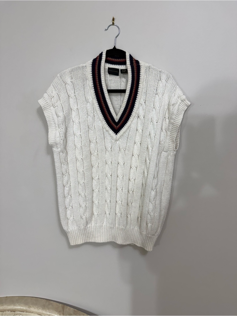 VintageStructure XL White Cable-Knit V-Neck Sweater Vest with Navy/Burgundy Trim